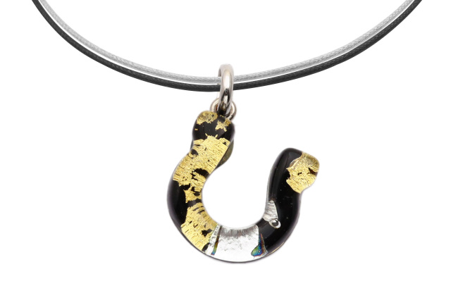 ムラーノグラスペンダント　馬蹄のペンダントトップ