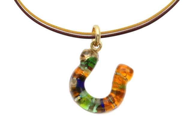 ムラーノグラスペンダント　馬蹄のペンダントトップ