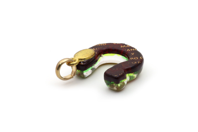 ムラーノグラスペンダント　馬蹄のペンダントトップ