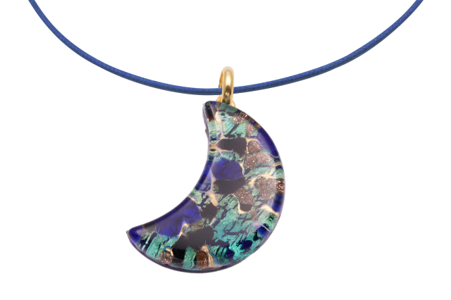 ピアストリーネ　月型ペンダント