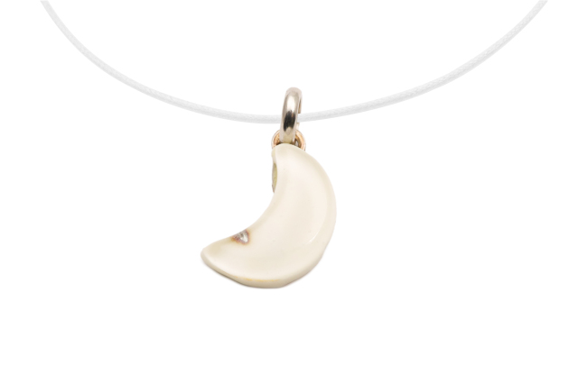 ムラーノグラスペンダント　月型ペンダントトップ18mm　ホワイト＆シルバー　ネックレス付き