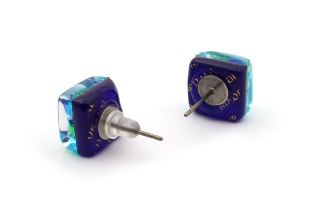 ムラーノグラス　スクエア型ピアス