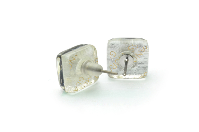 ピアス　スクエア型