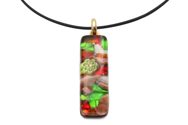 ムラーノグラスペンダント　スクエア型ペンダントトップ30mm×10mm　レッド×グリーン（ミレ入り）＆ゴールド ネックレス付き