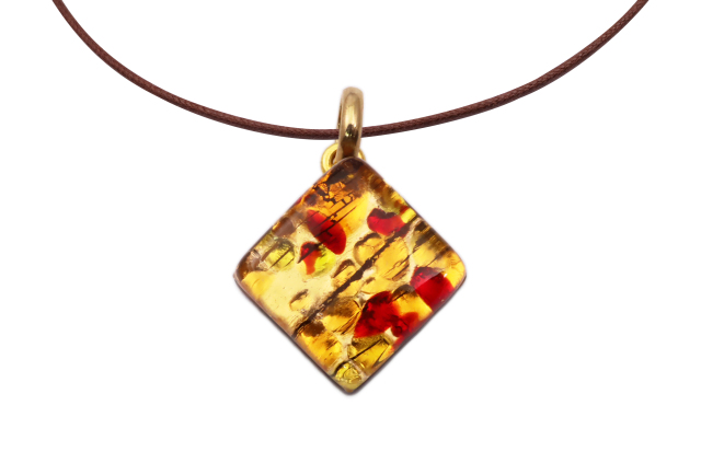 ムラーノグラスペンダント　スクエア型ペンダントトップ15mm　レッド＆ゴールド　ネックレス付き