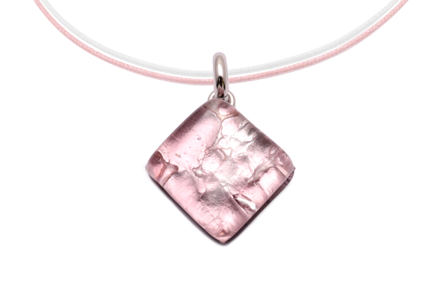 ピアストリーネ　スクエア型ペンダント