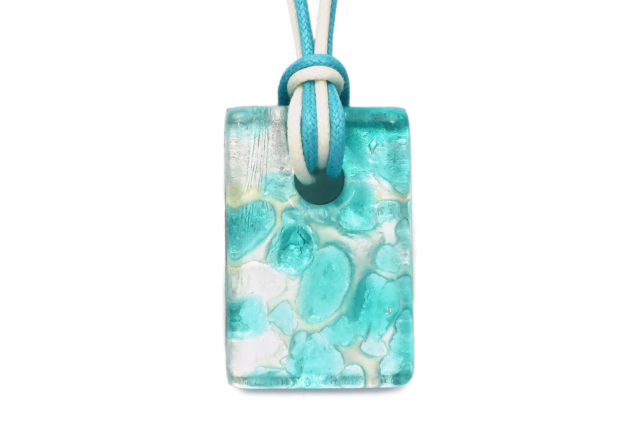 ムラーノグラスペンダント スクエア型ペンダントトップ30mm×20mm ミントブルー&シルバー フリーサイズネックレス付き