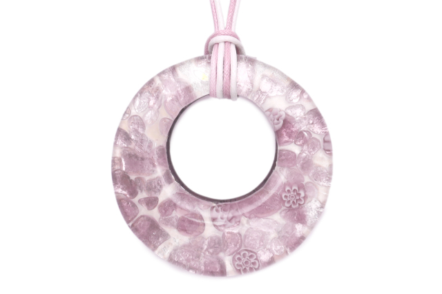 ムラーノグラスペンダント　ドーナツ型ペンダントトップ50mm　ピンク（ミレ入り）＆シルバー　フリーサイズネックレス付き