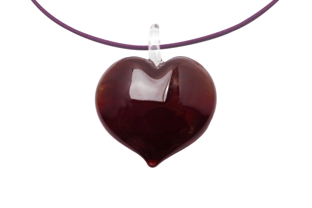 ムラーノグラスハートペンダント　クリアワイン ネックレス付き