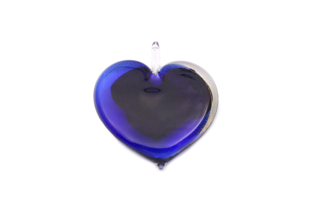 ランプワーク　ハート型ペンダント