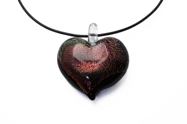 ムラーノグラスハートペンダント　プレミアムワインレッド＆925シルバー入り　ネックレス付き
