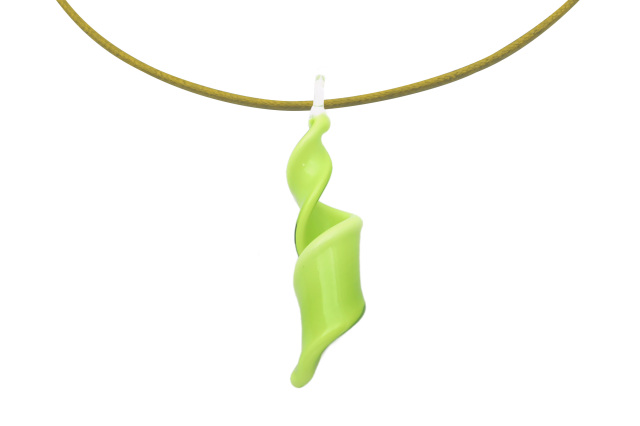 ランプワーク　スパイラル型ペンダント