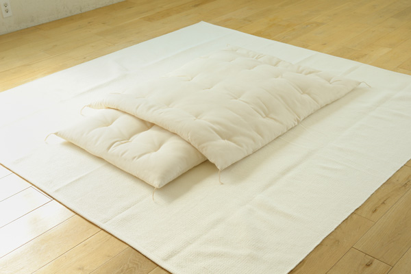 re_babyfuton1.jpg