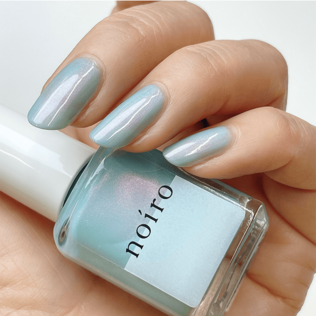 Noiro ノイロ ネイルカラー S043 Lagoon Soda 11ml Color Your Summer 22 夏 新色 爪に 優しい マニキュア セルフネイル 指先 手 きれい ポリッシュ 夏カラー 夏ネイル パール ブルー 水色