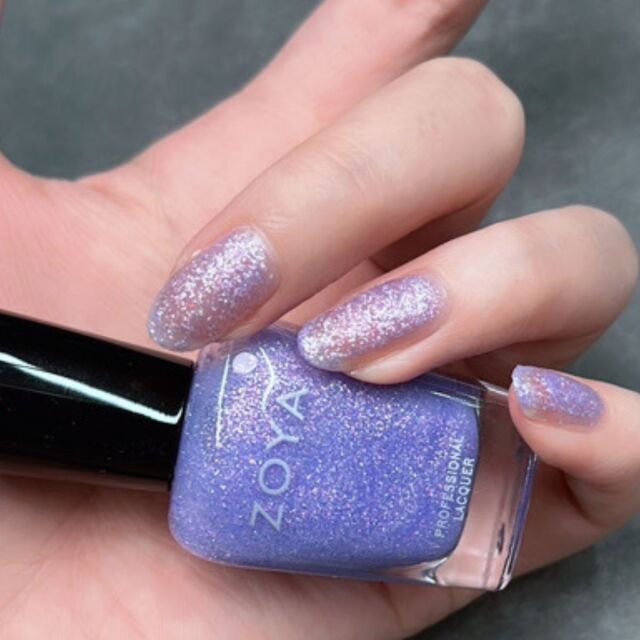 ZOYA　ゾーヤ ネイルカラー　ポリッシュ　マニキュア　16本セット　まとめ売り 美品 zoya ネイルカラー まとめ売り ネイルポリッシュ マニキュア
