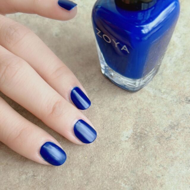 アバヤ　ネイビー、ゴールドラメ ZOYA ゾーヤ ゾヤ ネイルカラー ZP741 15mL Alma アルマ 自爪 の