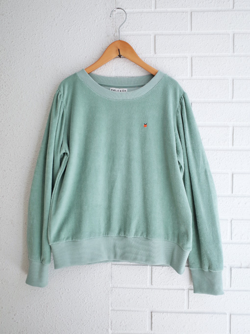emile et ida woman　レディース　リンゴ刺繍パイルトレーナー