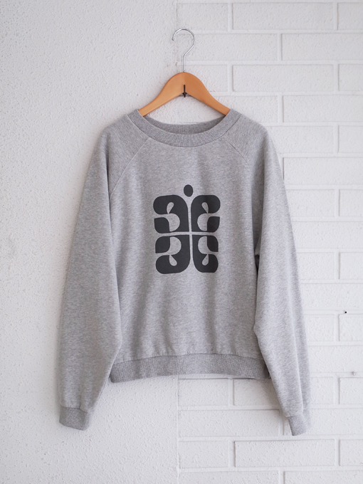フランスブランド　emile et ida woman 　エミールエイダ　CARL　Gray organic cotton logo sweatshirt　ロゴトレーナー