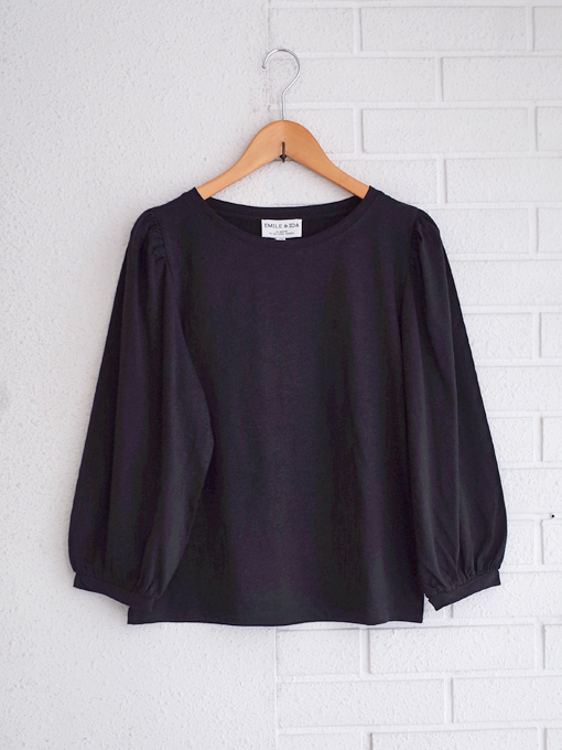 フランスブランド　emile et ida woman 　エミールエイダ　CAYDA　Black long-sleeved organic cotton T-shirt　パフスリーブ長袖Tシャツ