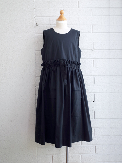 aulutin　Uネックノースリーブワンピース