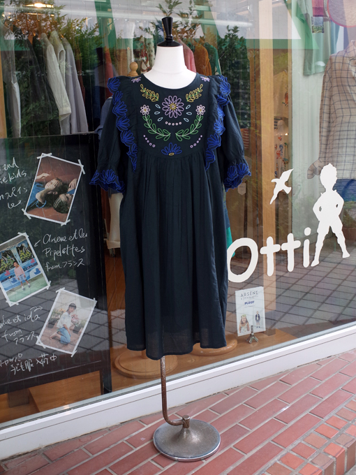 bellerose kids　HONEST　ガールズ　フリル刺繍ワンピース