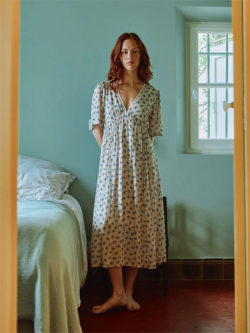 emile et ida woman　Ecru long dress with blue flowers　レディース　小花柄ビスコースロングワンピース