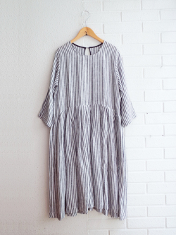 le vestiaire de jeanne　レディース　七分袖リネンギャザーワンピース