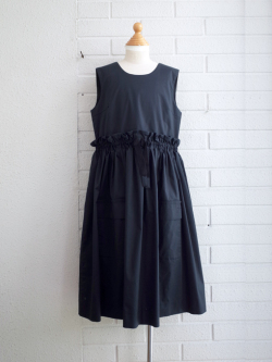 aulutin　Uネックノースリーブワンピース