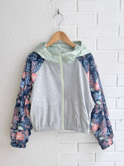 bellerose kids　HARROD　ガールズ　リバーシブルウィンドブレーカー