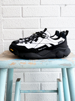 IWANO2 White/Black　Flower MOUNTAIN　フラワーマウンテン　スニーカー