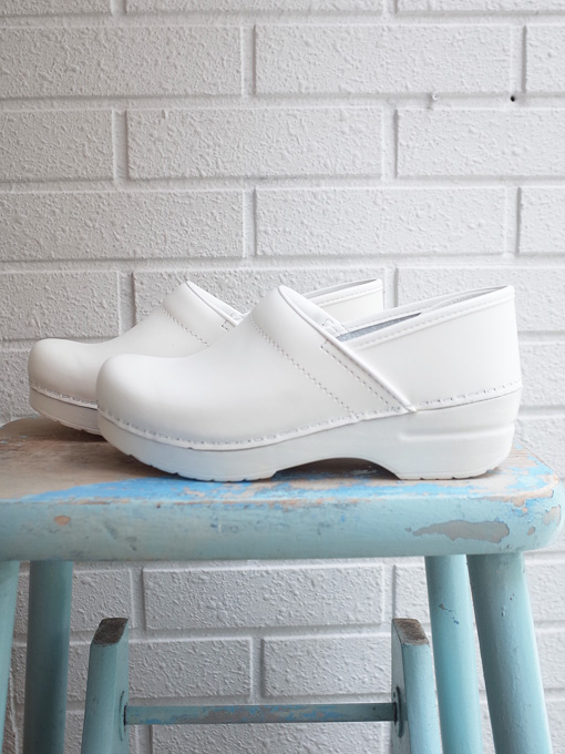 ダンスコプロフェッショナル ホワイト37 （Dansko ] professional  