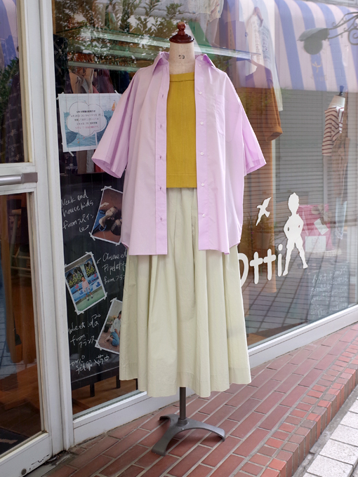 ボンポワン 8A黒プリーツスカート ストラップ付き Bonpoint ボンポワン