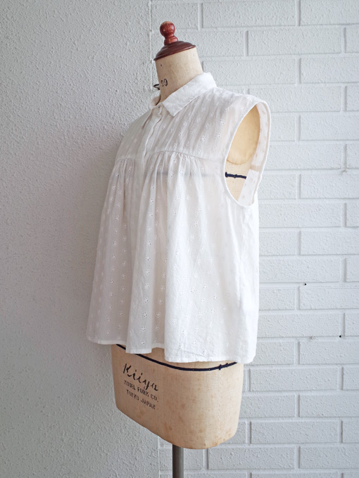 アイレット刺繍ノースリーブブラウス Bellerose woman ベルローズ