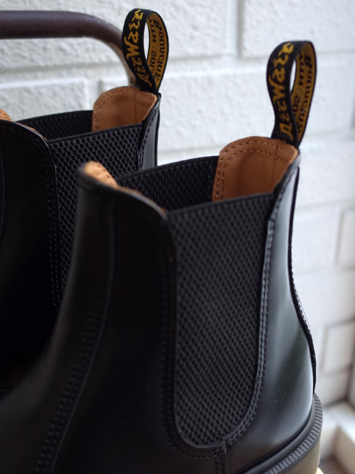 カビゴン♡Dr.Martens チェルシーブーツ2976 サイドゴア ドクターマーチン Dr.Martens チェルシーブーツ サイドゴアブーツ 2976