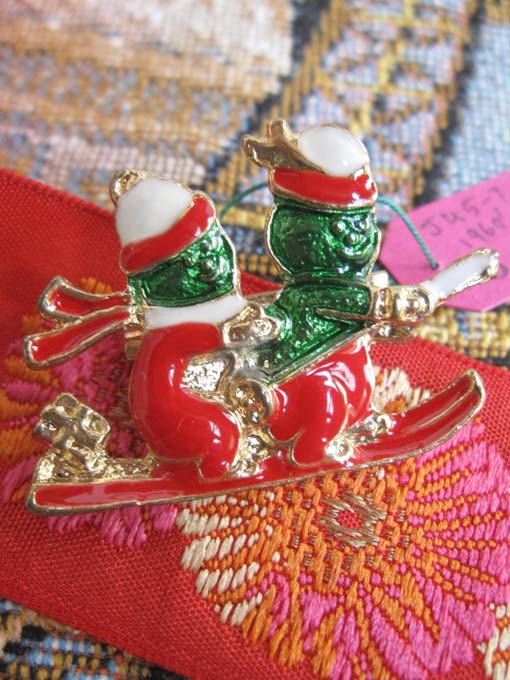 デッドストックアクセサリー クリスマスモチーフブローチ OTTI