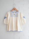 emile et ida kids　エミルーエイダ　Ecru hand-embroidered blouse　手刺繍ブラウス