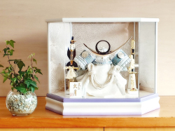 五月人形 久月 「上杉謙信 兜」アクリルケース飾り（K511134）