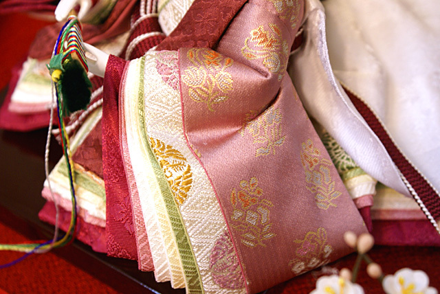 雛人形 吉徳監製 秋葉聡作 「かぐや」アクリルケース飾り（322-919