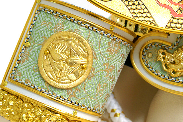 五月人形 武士の兜飾り　上杉謙信 五月人形「極上 上杉謙信の兜（収納タイプ）」｜五月人形の通販