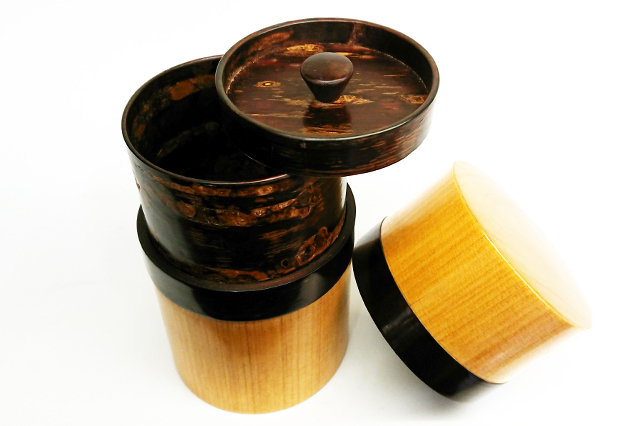 秋田の伝統工芸品,樺細工,キャニスター,茶筒,コーヒー入れ。桜皮細工