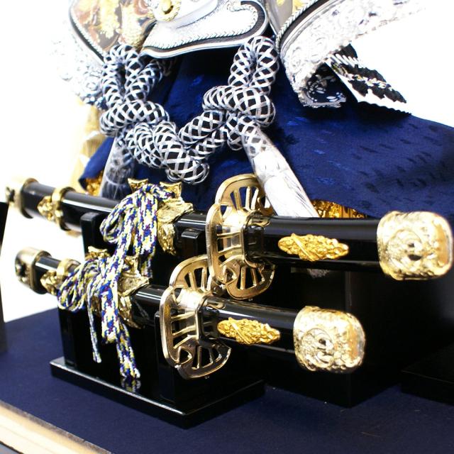 五月人形,久月,兜,家紋,ケース,アクリル,ガラス,コンパクト,K956