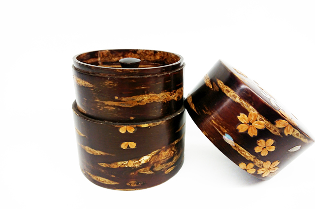 秋田の伝統工芸品,樺細工,キャニスター,茶筒,コーヒー入れ。桜皮細工 