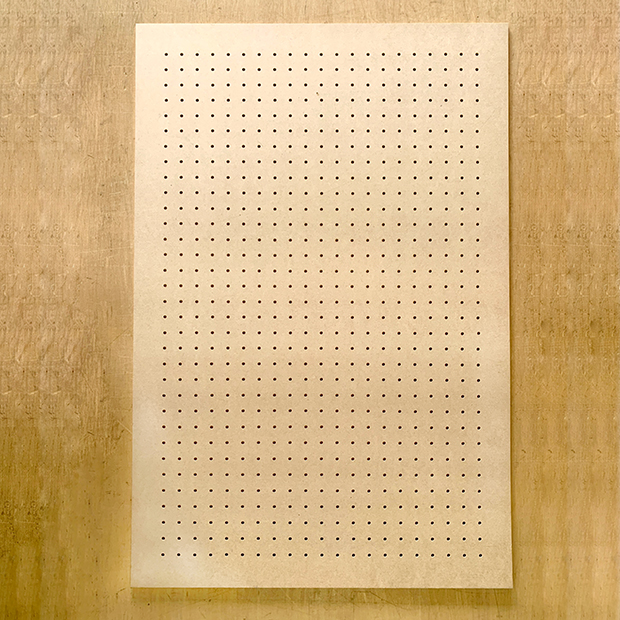 MDF有孔ボード額縁タイプ（5φ-25P）4mm厚 600mm×900mm（A品）