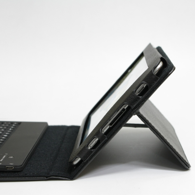 さらに便利に！着脱可能で使いやすいキーボード/Galaxy Tab7.7Plus用