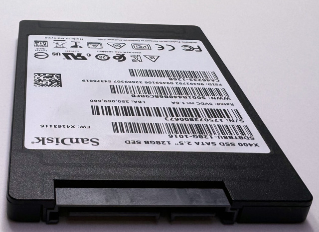 大阪日本橋 中古SSD Sandisk X400 2.5インチ128GB SATA SD8TB8U