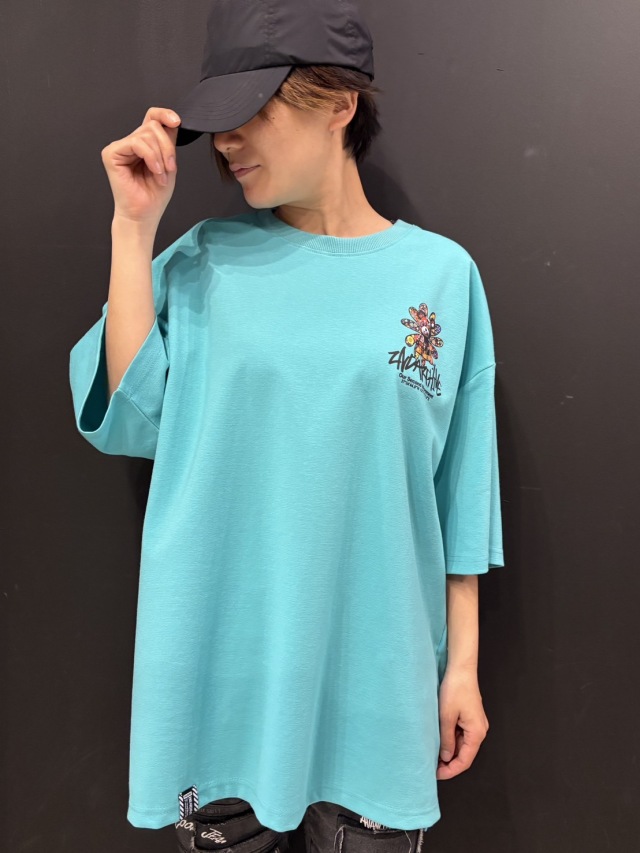 GUESS★UNISEX_フラワー 三角 半袖Tシャツ_2色♪ GUESS 激レア ゲス Tシャツ 半袖 花柄 メンズ レディース 3D