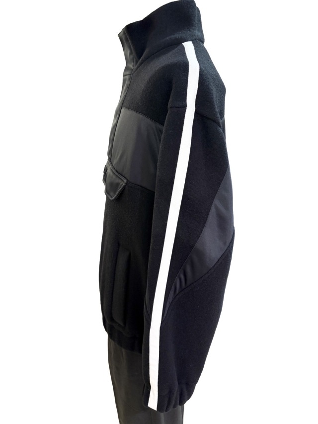 N°21 ヌメロヴェントゥーノ　ダウンベスト　中綿　ブラック　ナイロン　フード ヌメロ ヴェントゥーノ N°21 フリース ナイロン ハーフジップ