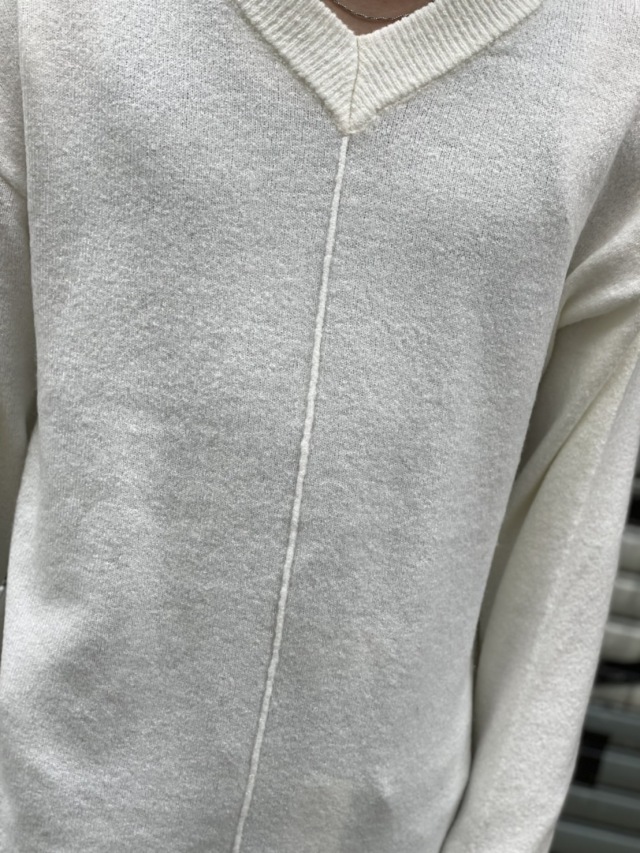 h111e 美品 Gucci グレー Vネック長袖 Tシャツ 2枚セット GUCCI(グッチ) GG ロゴ ニット トップス ファッション アパレル