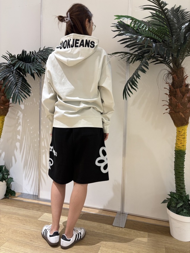 COOKJEANS クックジーンズ COOK 刺繍入りフードパーカー(unisex