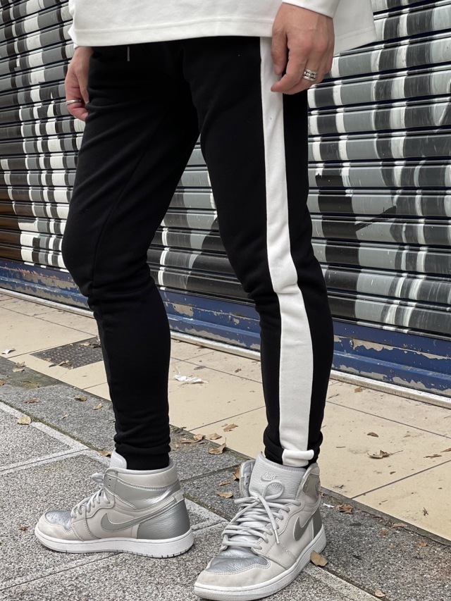 スウェット パンツ メンズ イージーパンツ ボトムス セットアップ カジュアル ブランド ゆったり 大きいサイズ きれいめ ファッション 大人カジュアル 秋 冬 人気 おしゃれ ロゴ ウエストゴム 紐 ドローコード 白 黒 グレー